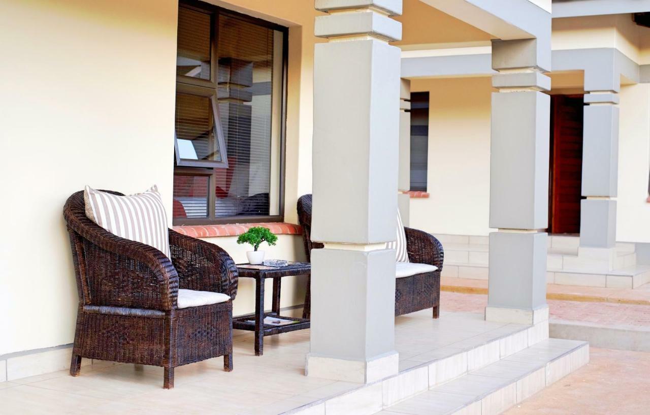 Green Haven Apartments Езулвини Екстериор снимка