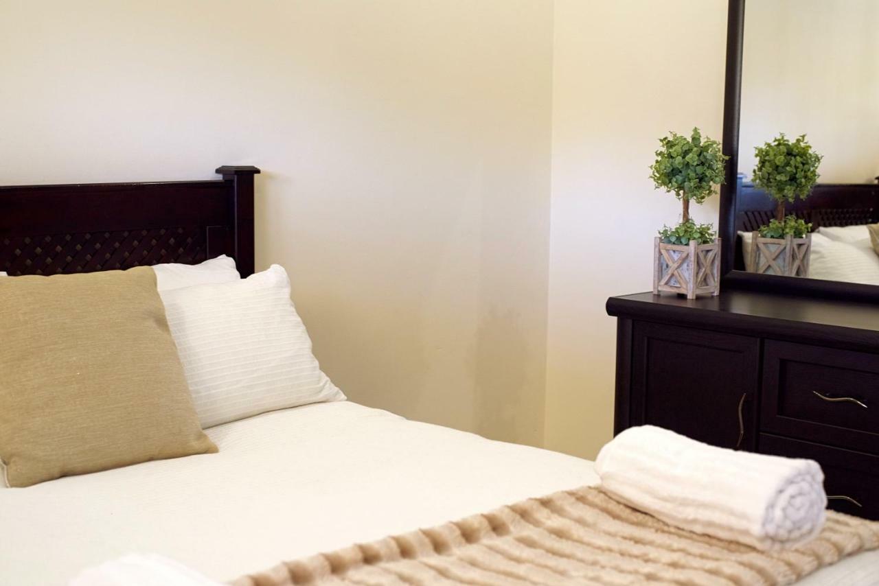 Green Haven Apartments Езулвини Екстериор снимка